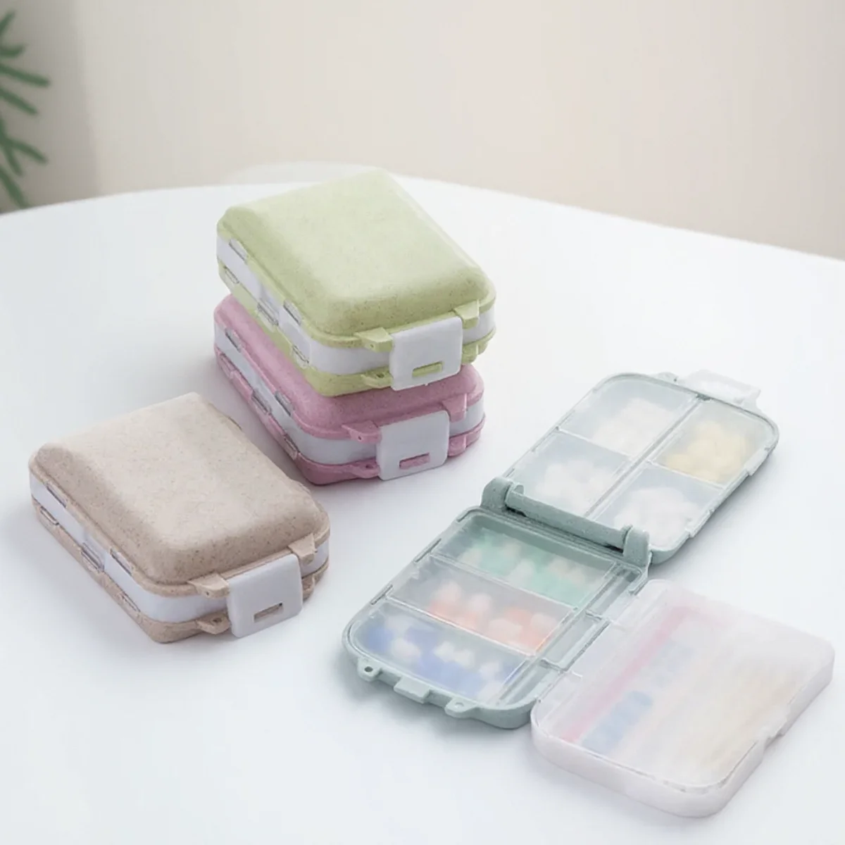 8 Cell Portable Pill Box Medical Bag Vitamin Storage Container Travel Health Mini Pill Organizer 1PC