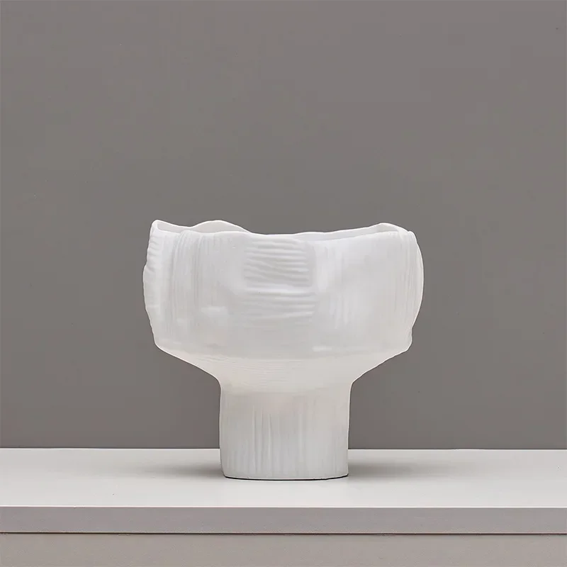 Creative Resin Pots Abstract Geometric Wide-mouth Flower Pots Tabletop Handicraft Ornaments Flower Vase Home Decoration Accessor