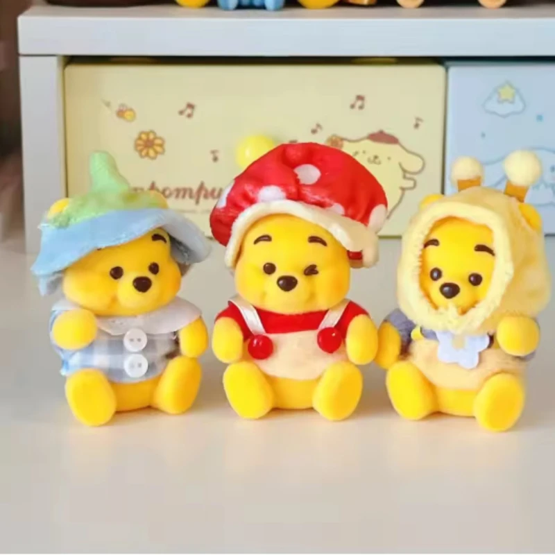 MINISO Pooh oso caja ciega latido del corazón jardín flocado serie figuritas muñeca ornamento decoración juguete Anime regalos de vacaciones perímetro
