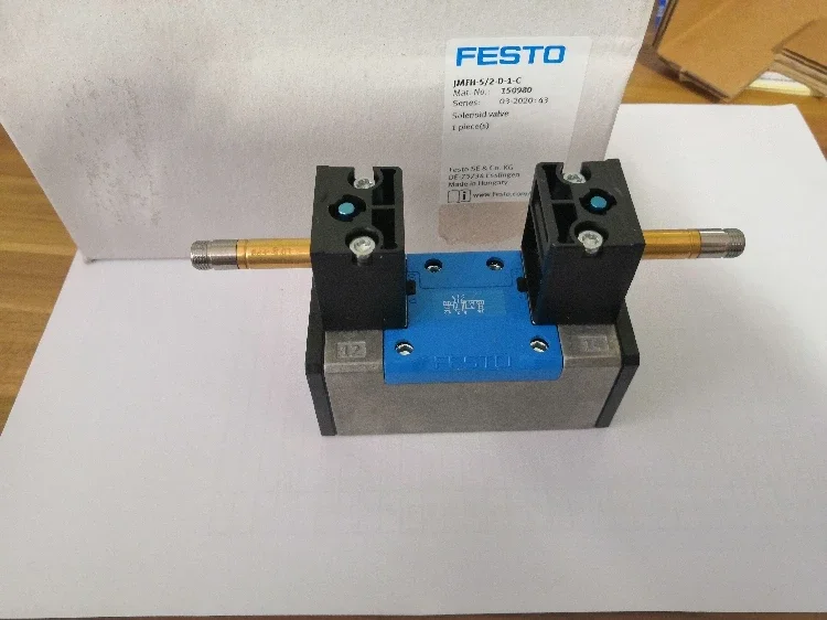 Brand new original solenoid valve JMFH-5/2-D-1-C 150980 (without coil)
