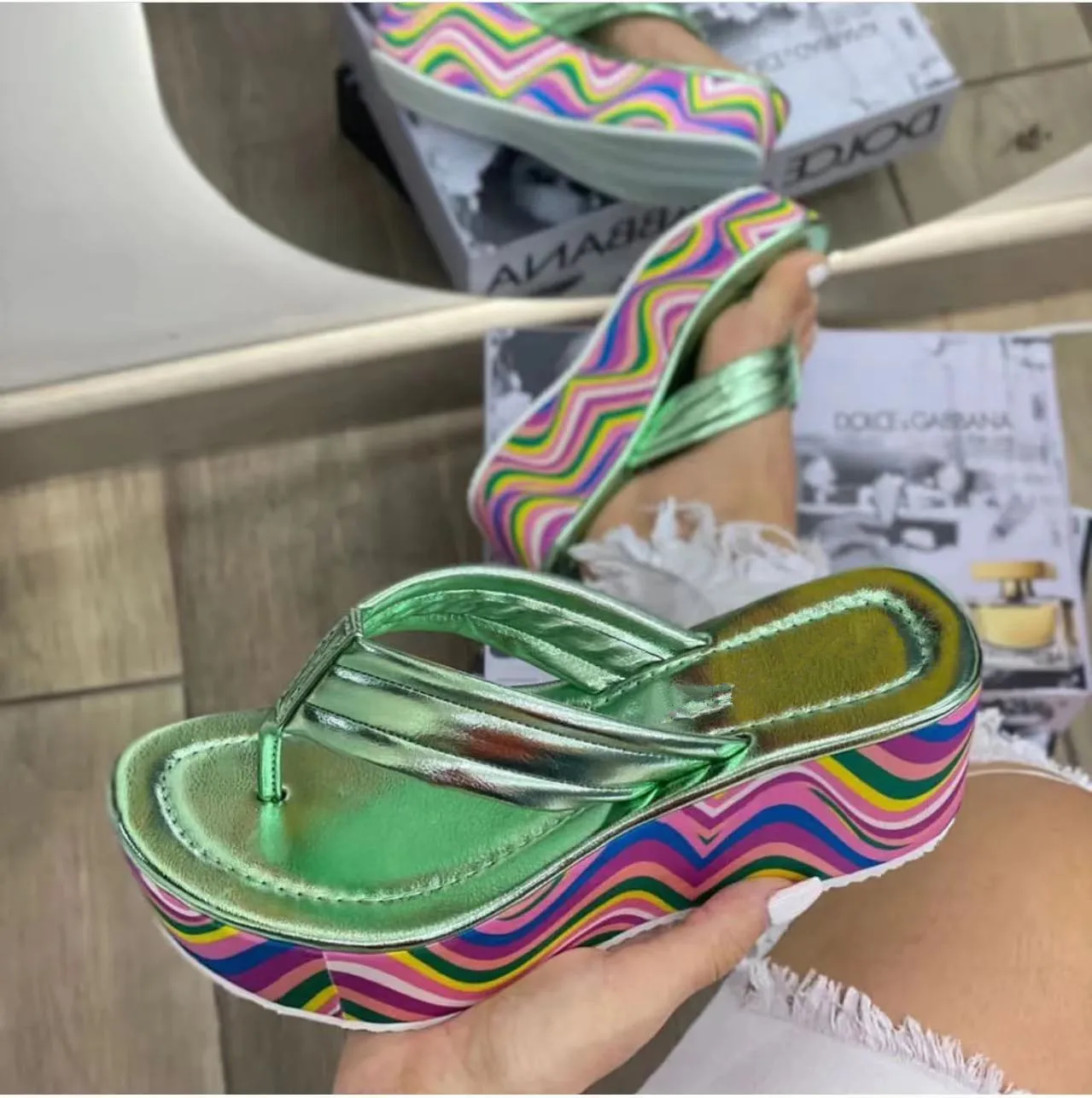 2024 New Colorful Wedge Thick Sole Flip Flop Women Summer Outdoor Casual Slippers Large Beach Slides Sandals Shoes Herringbone