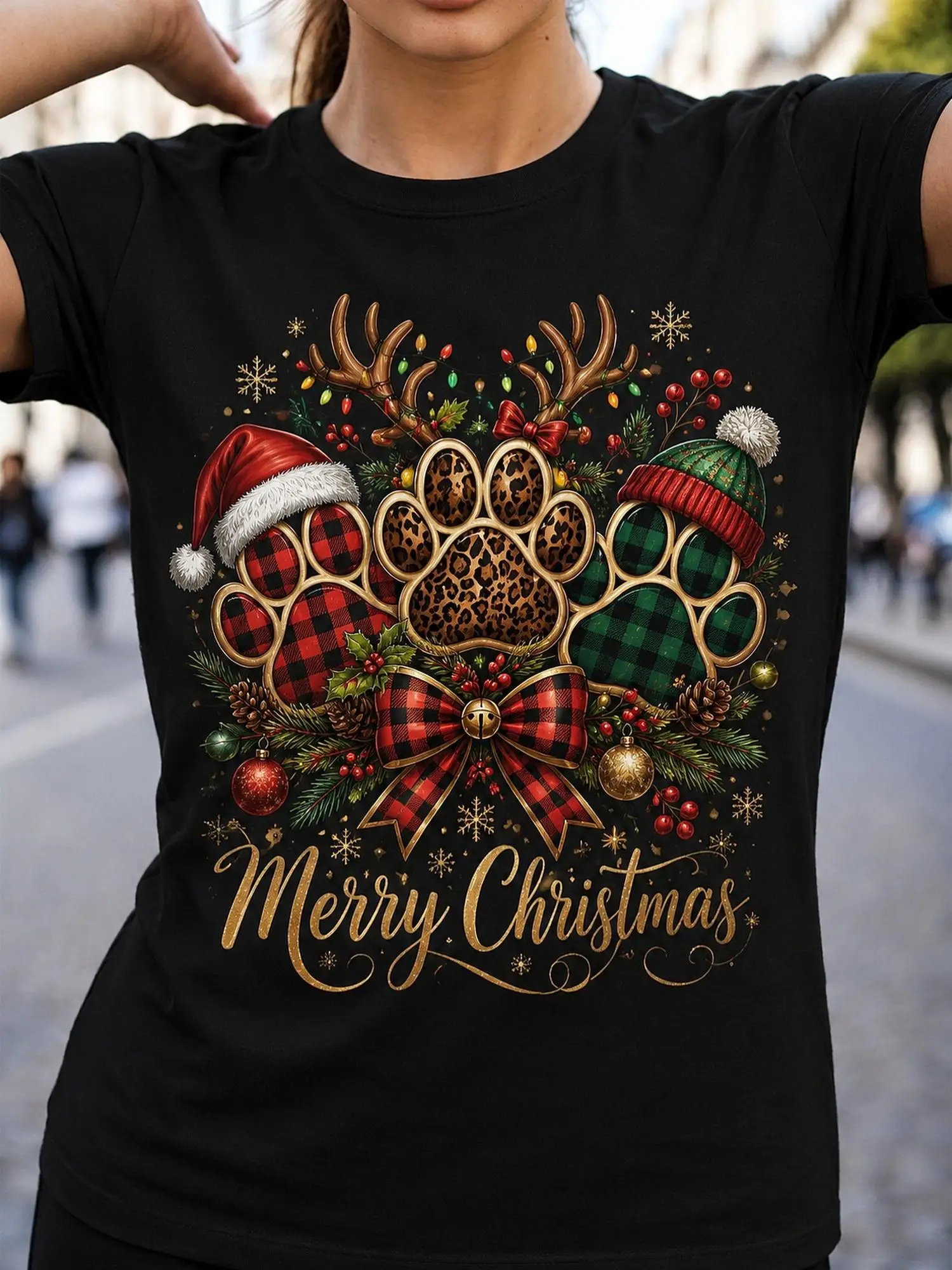 Unisex Merry Christmas Paw Print T-Shirt - Red/Green Plaid & Leopard Suitable for Styles with Santa Hats, Reindeer Antlers, Twinkling Lights - Machine Washable Casual Holiday Outfits for Parties, Gifts, Casual Attire