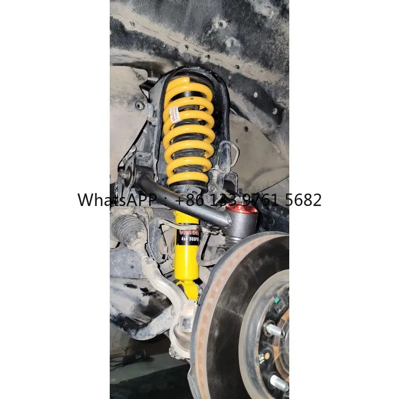 โช้คอัพรถยนต์คุณภาพสูงโช้คอัพหลังด้านหน้าราคาสําหรับ Triton 2006-2015