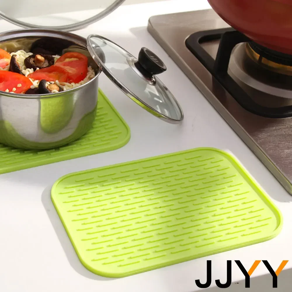 JJYY Heat Resistant Non-slip Table Pad, Thick Waterproof Coaster, Multipurpose Pot and Bowl Mat, Random Color