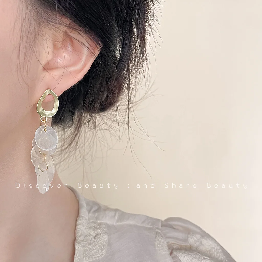 DIY accessories Korean temperament real shell fringed earrings women's niche sweet handmade earrings super fairy Mori fashion ea