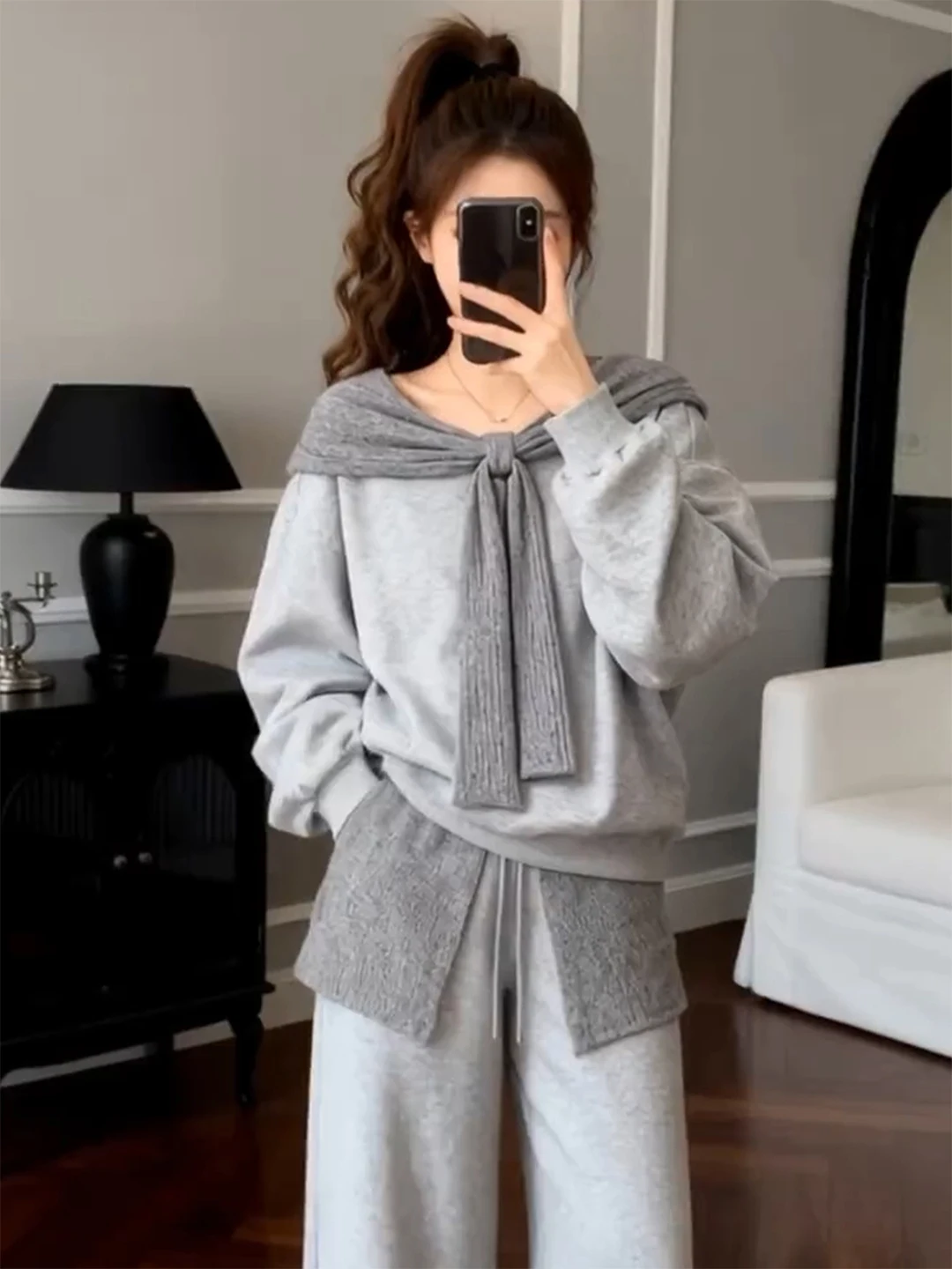 

Loose Fit V-Neck Sweatshirt And Wide Leg Pants Two-Piece Set for Women Spring Season Fashion Sportswear Comfortable Feeling