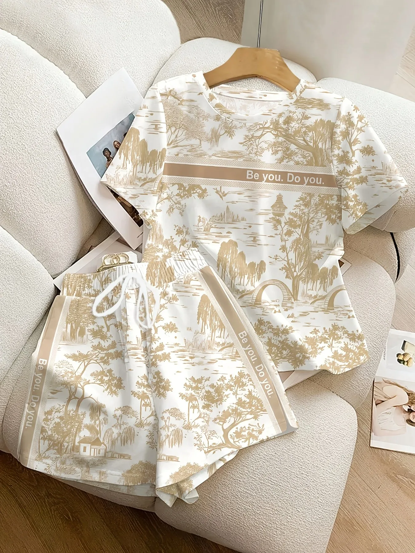2026 Summer's hottest street casual fashionable and versatile comfortable 3D letter pattern printed women's short-sleeved suit