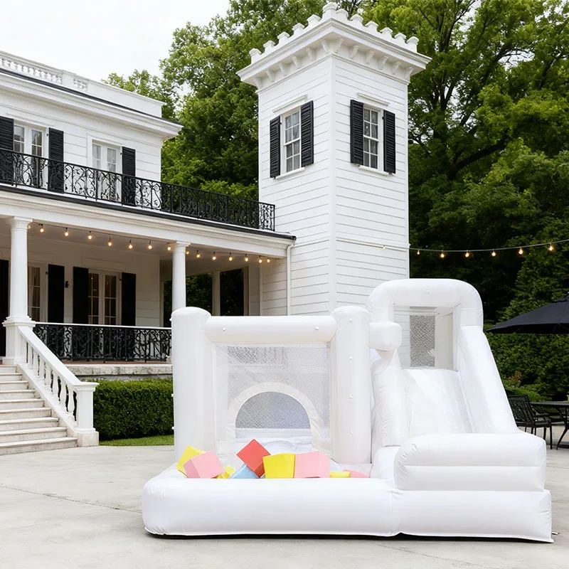 PVC製インフレータブルホワイトバウンスハウス、屋外用ジャンプ式トランポリン、送風機付き誕生日・結婚式パーティー用