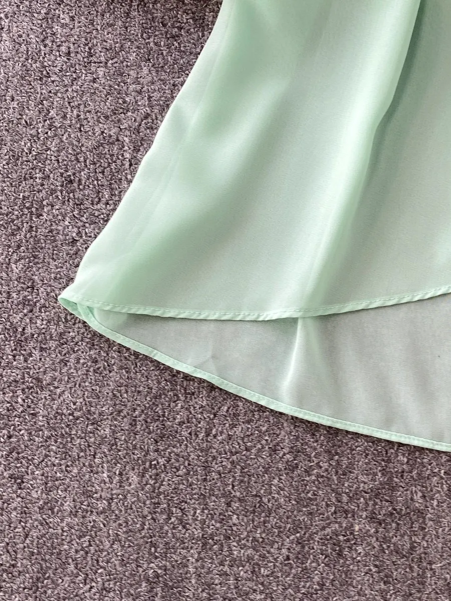 Foamlina エレガントシックな非対称ネックライトグリーンホリデードレス女性休暇カットアウトウエストホールプリーツ不規則なマキシドレス