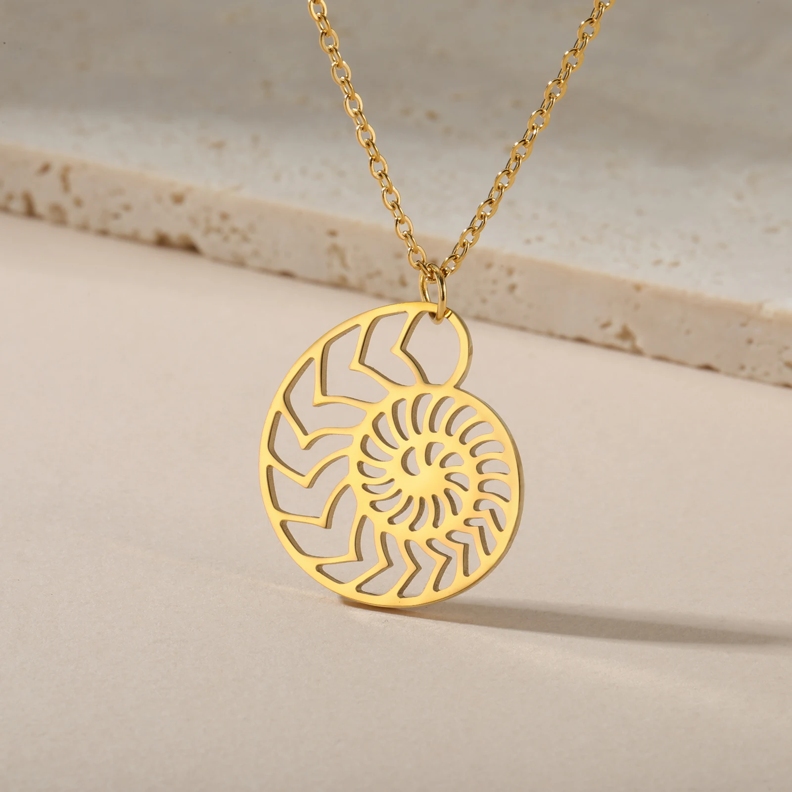 Skyrim Nautilus Pendant Stainless Steel Necklace Women's Fashion Spiral Fossil Ocean Birthday Gift Jewelry Gift Wholesale