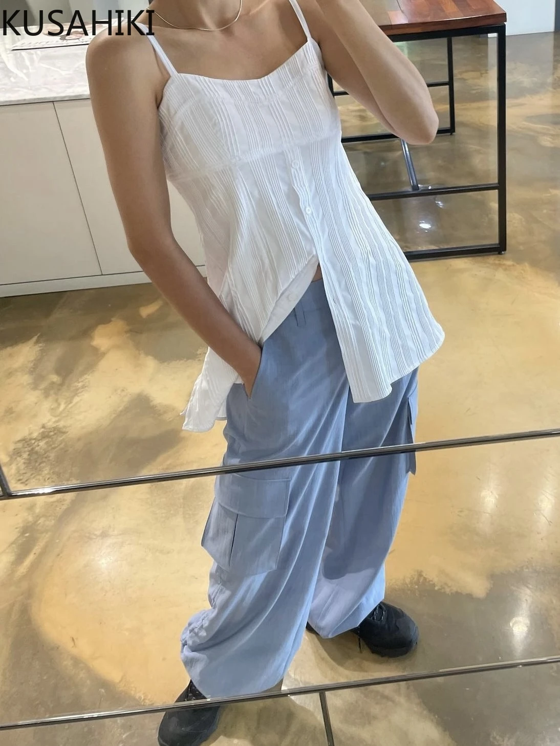 

KUSAHIKI Korean Style Design Sweet Spicy Girl White Striped Button Slit Suspender Casual Shirt Top 2024 Summer New