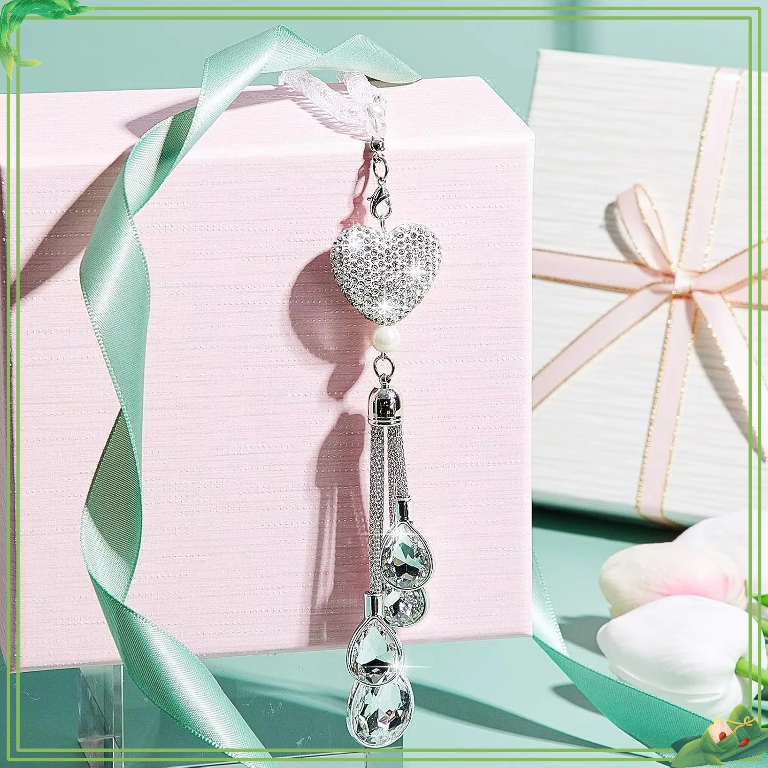 

Зеркало с хрустальным сердцем для автомобиля, 9,8-дюймовый белый блестящий декор - подвесное украшение для зеркала заднего вида