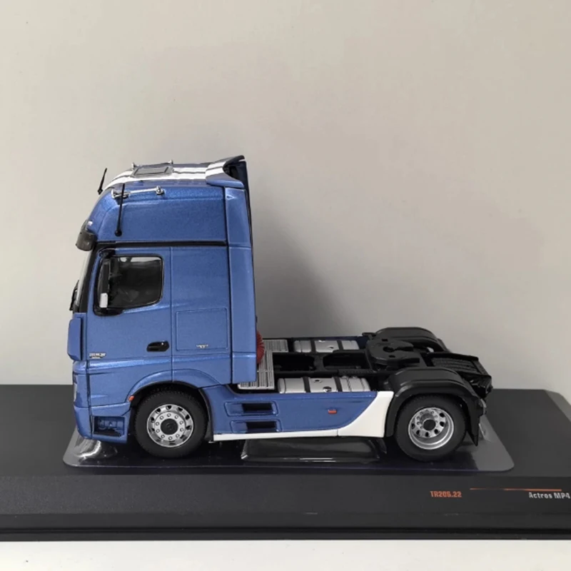 

IXO 1:43 масштаб Actros MP4 сплав имитация модели автомобиля статическая коллекция украшенные праздничные подарки игрушки сувенирный подарок