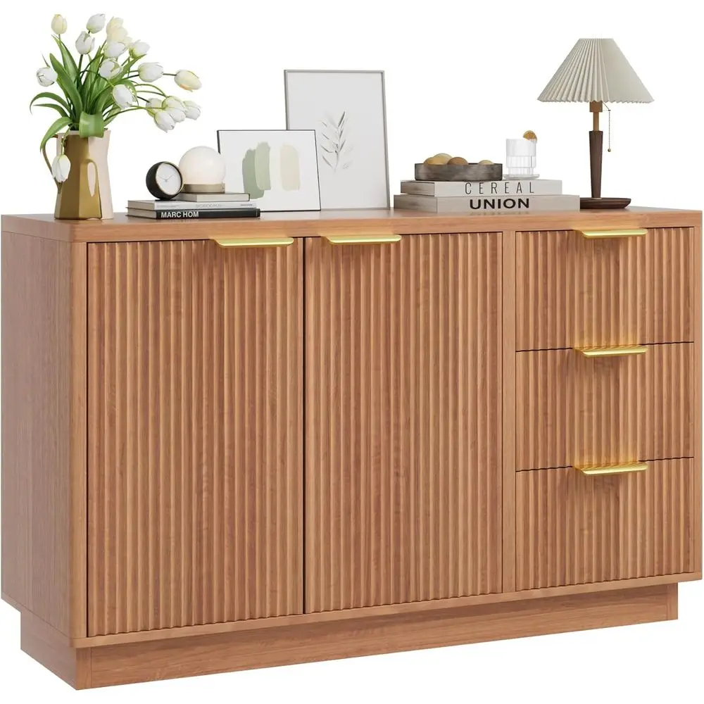 

Компактный деревянный комод с 3 ящиками и полкой, идеально подходит для хранения вещей на кухне, в столовой или гостиной.