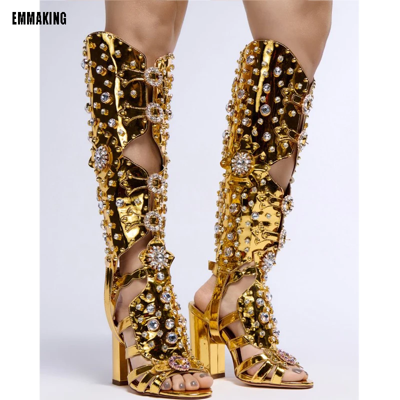 

2024 Women Trendy Design Buckle Straps Square Heel Sandals Gold Woman Knee High Gladiator Sandal Boot Bohemia Crystal Beach Shoe