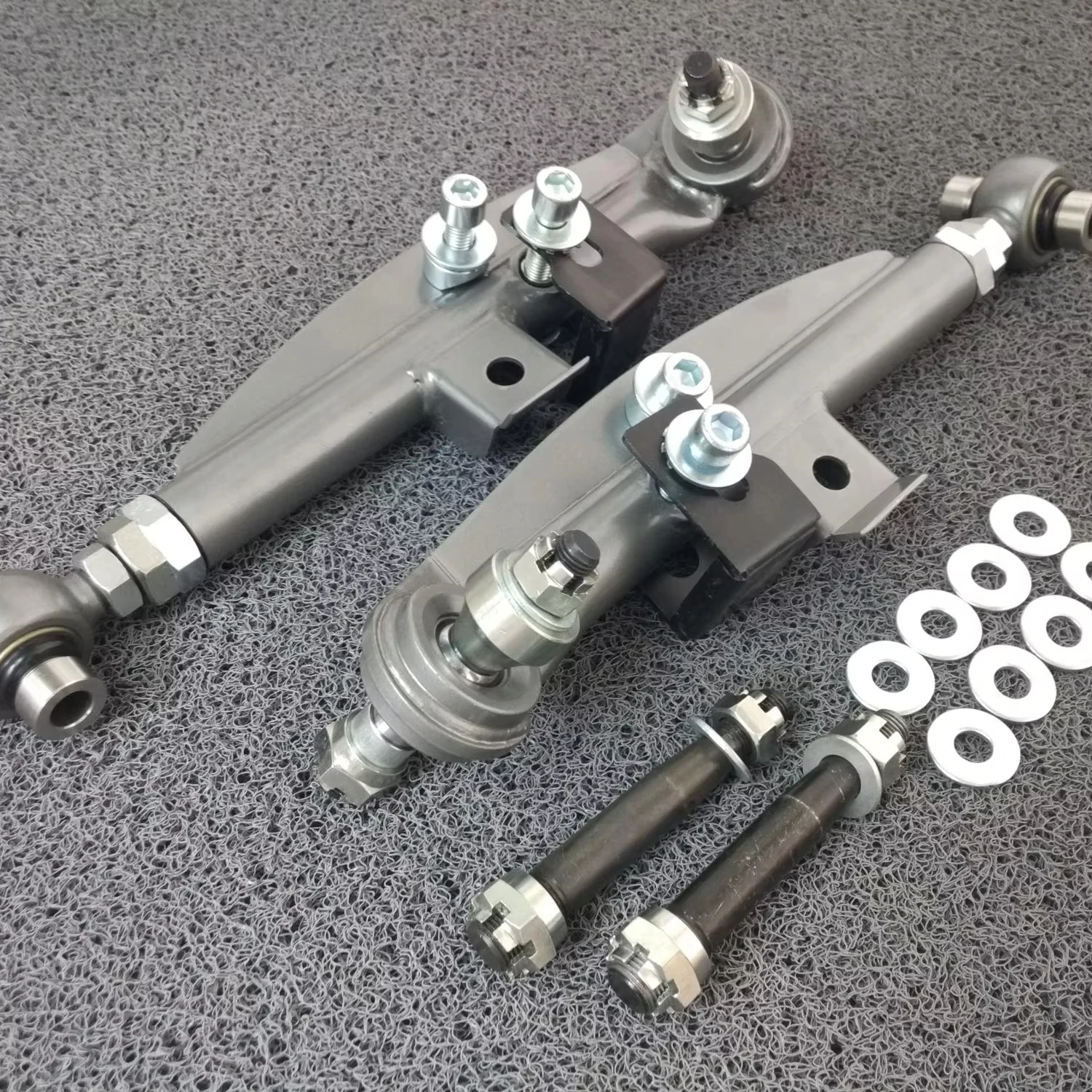 

RTS YZ011A High Quality Front Lower Control Arm Car Parts and Accessories for Nissan Z32/A31/S13/S14/S15/R32/R33/ER34