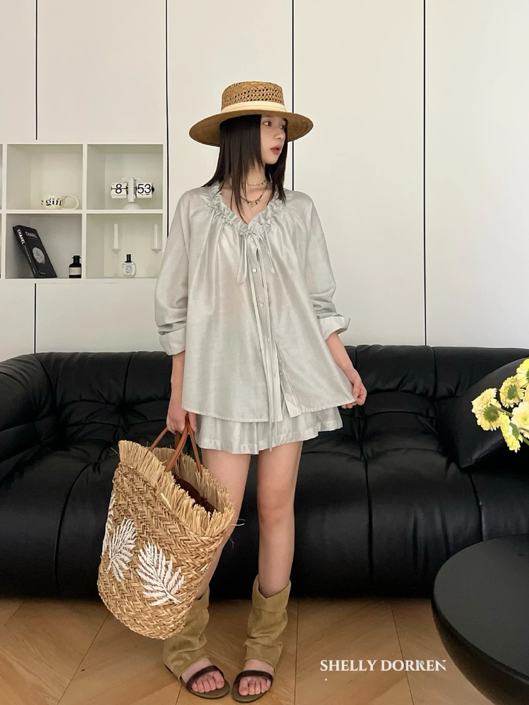 

Women's Spring Summer Fashion Set High Waist Shorts Long Sleeve Blouse with Lace Hem Elastic Waist Two Piece Suit