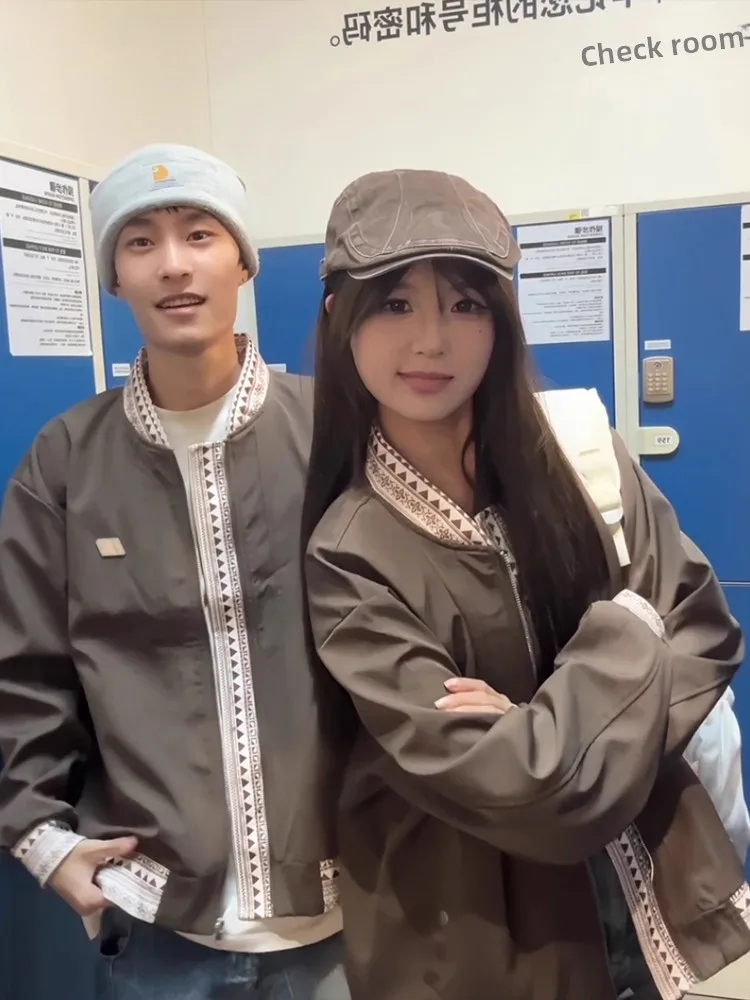 

Мужская повседневная куртка с вышивкой букв в стиле ретро в стиле пэчворк, элитный дизайн, осенняя повседневная куртка на молнии с застежкой-молнией