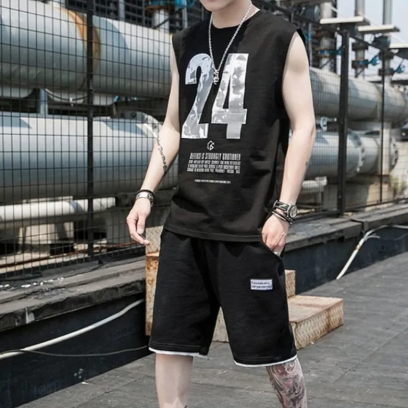 

Летний мужской комплект больших размеров: свободный жилет без рукавов и шорты до колена, модный студенческий костюм из двух предметов