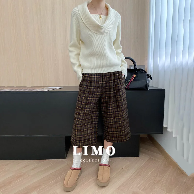 

LIMO 2025 Autumn Winter Fashionable Draped Neck Knitwear Sweater Women's Elegant Cable Knit Polyester Daily Wear