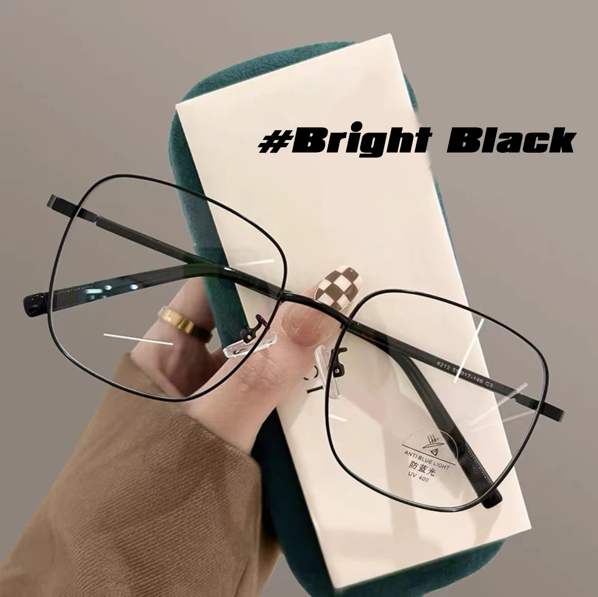 2024 Milk Tea Color Eyeglasses Anti Blue Light Flat Mirror New Style Lightweight Women's Myopia Glasses Popular Large Frame