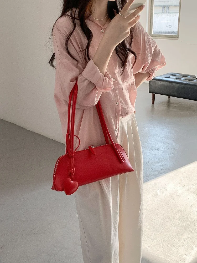 تنوعا الرجعية الكورية نمط القلب الرغيف الفرنسي حقائب اليد للنساء بلون بولي Leather حقائب جلدية تحت الإبط بسيطة التنقل عادية حمل