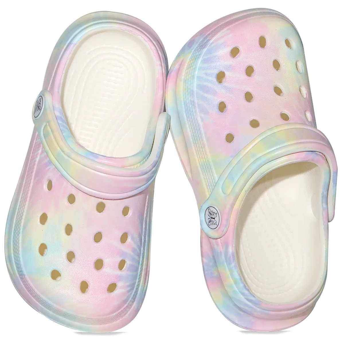 

Стильные разноцветные домашние тапочки для девочек, сочетающие мягкость и комфорт, подходят для всех случаев.