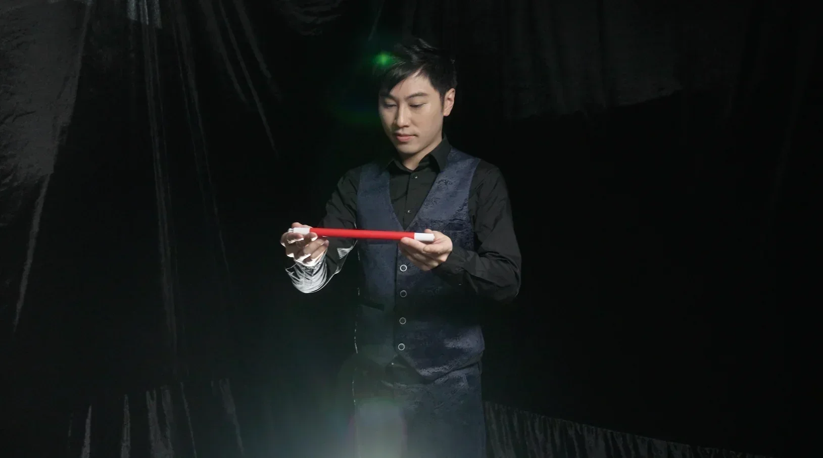 Y Wand von Mr. Y Multiplikations- und Farbwechselstab, Zaubertricks, Bühnen- und Nahaufnahme-Gimmicks, Zauberer-Requisiten, Komödie-Zubehör