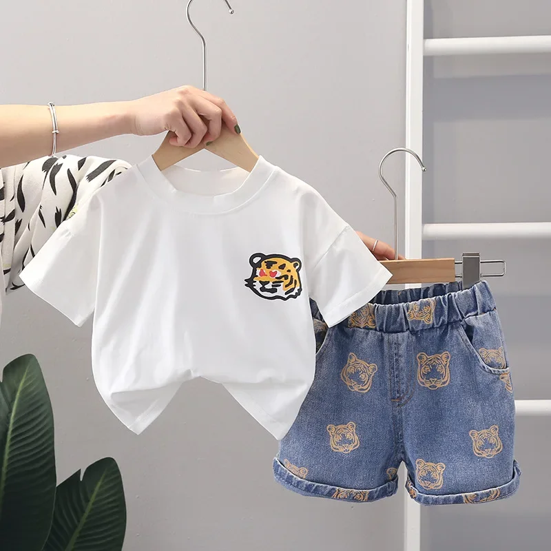 Summer Baby Boy Clothes 2024 New Loose Cartoon Printed Short Sleeve T-shirts and Shorts Boys Outfit Set Kids Bebes Jogging Suits