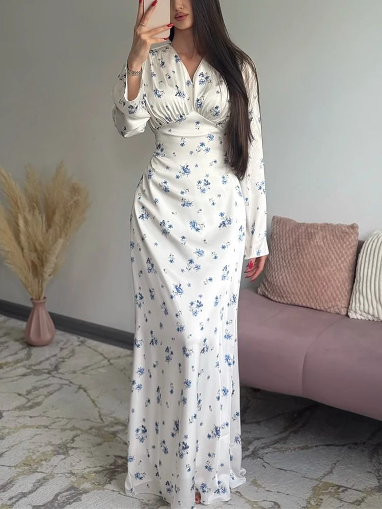 

Весеннее модное повседневное платье премиум-класса во французском стиле с милым цветочным принтом в лесном стиле, V-образным вырезом и широкой юбкой из сатина.