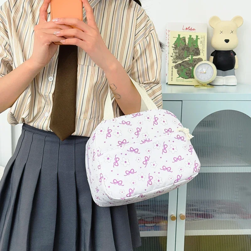 Hochwertiges, ästhetisches Rucksack-Set mit Blumenmuster, dreiteilig, aus leichtem Nylon, großes Fassungsvermögen, Mädchenrucksack, Campus-Studentenrucksack – Detail 32