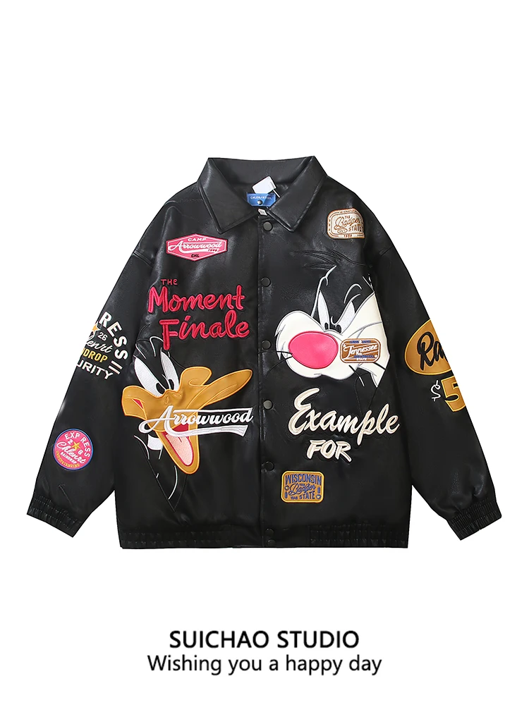 เสื้อโค้ทหนัง PU ปักลายการ์ตูนสไตล์อเมริกันย้อนยุค ซุ่ยเฉา ผ้าฝ้าย แจ็คเก็ตฤดูหนาว อุ่นสบาย สไตล์ลำลอง สำหรับคู่รัก กันลม
