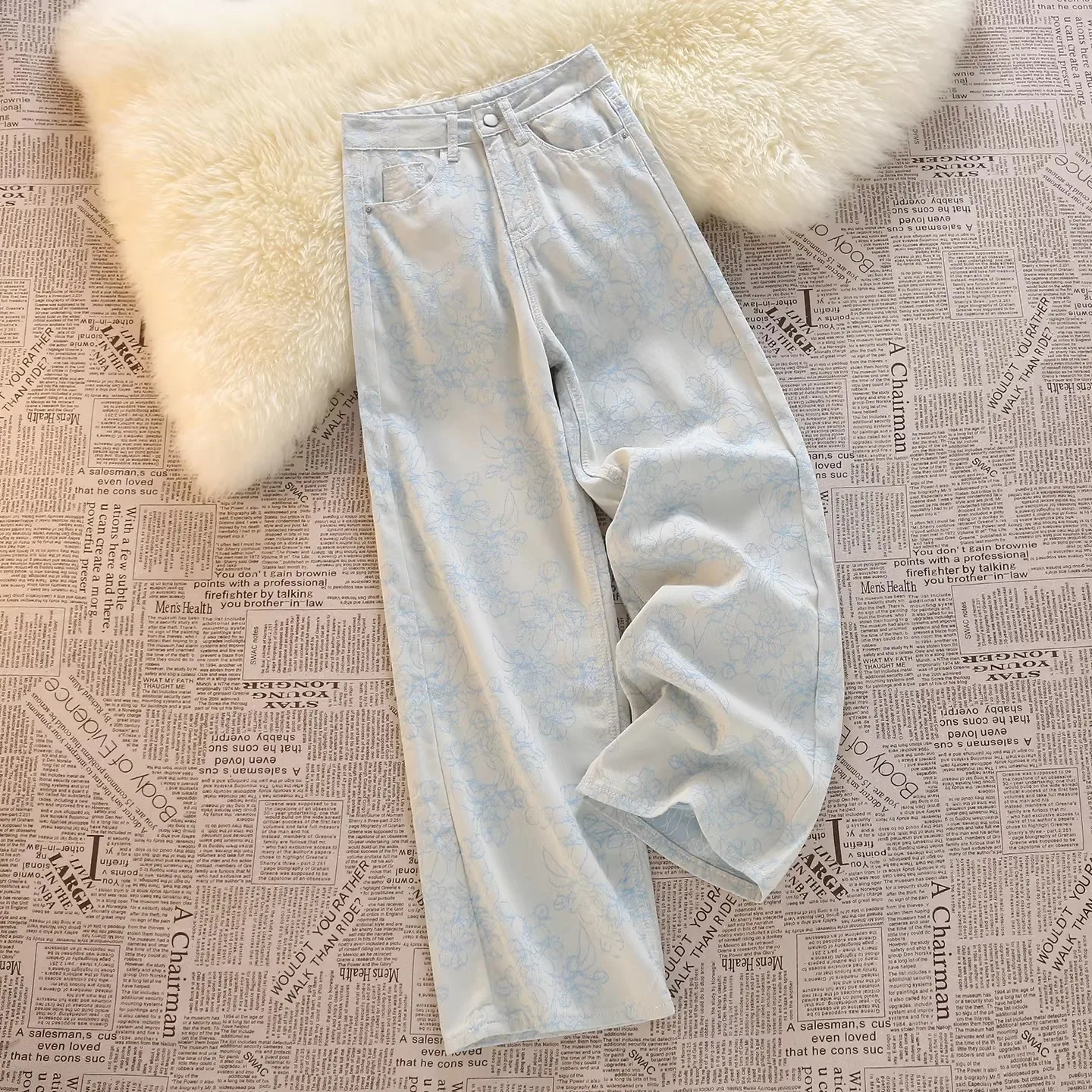 

Светло-голубые женские джинсы с широкими штанинами, лето 2026, с высокой талией, стройнящие, прямые брюки с вышивкой в виде цветов, стильные брюки