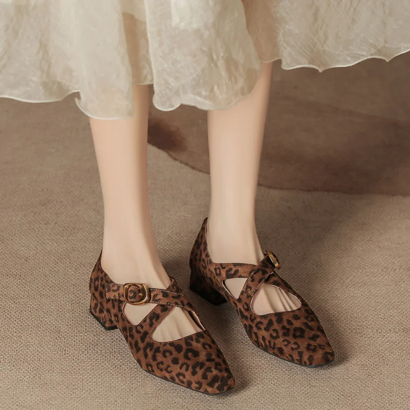 

Elegant low-heeled shoes with shallow cut and cross straps, women's fashion suede leopard print single shoes Square-toed chunky