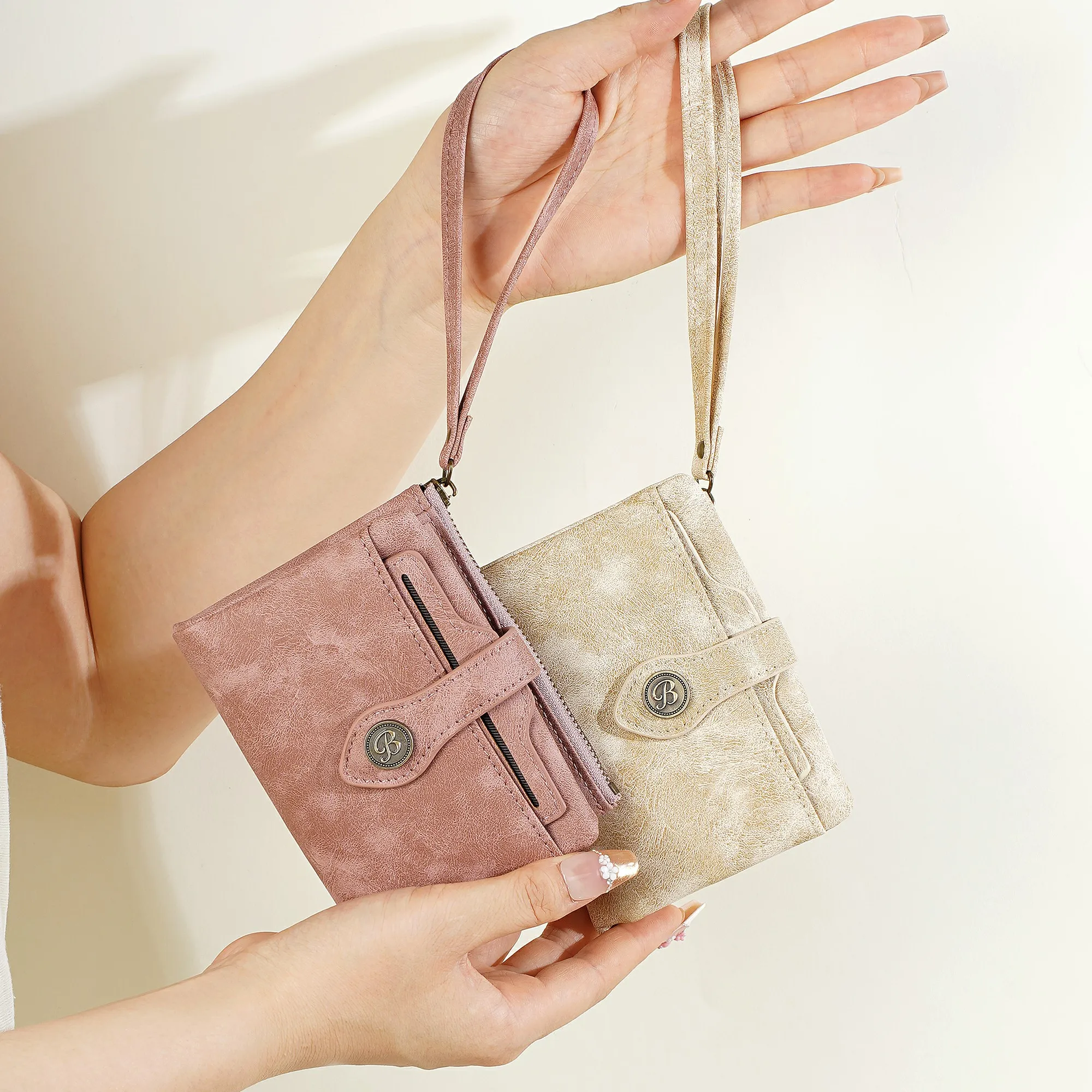 1 Stück - Baellerry Damen Vintage PU-Leder Kurzbörse mit 80% Rabatt, mit Handgelenkschlaufe, 8 Kartenfächern + Ausweisfenster + abnehmbarem Kartenhalter, praktisches Geburtstagsgeschenk für Frauen. – Detail 10