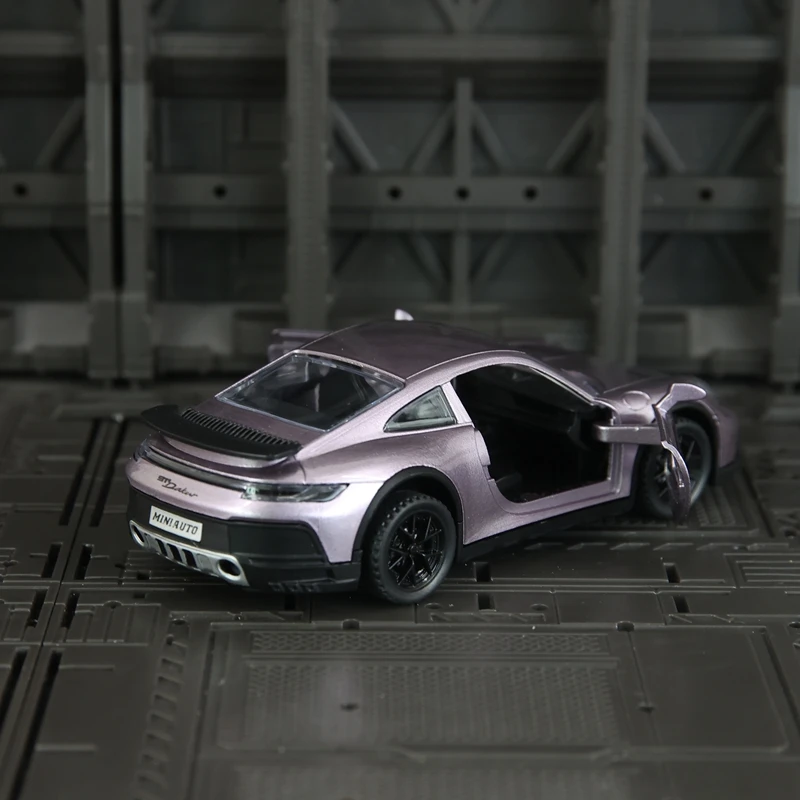 1:32 Porsche 911 Dakar liga supercar modelo coleção de ornamentos de carro, portas podem ser abertas, presentes de som e luz