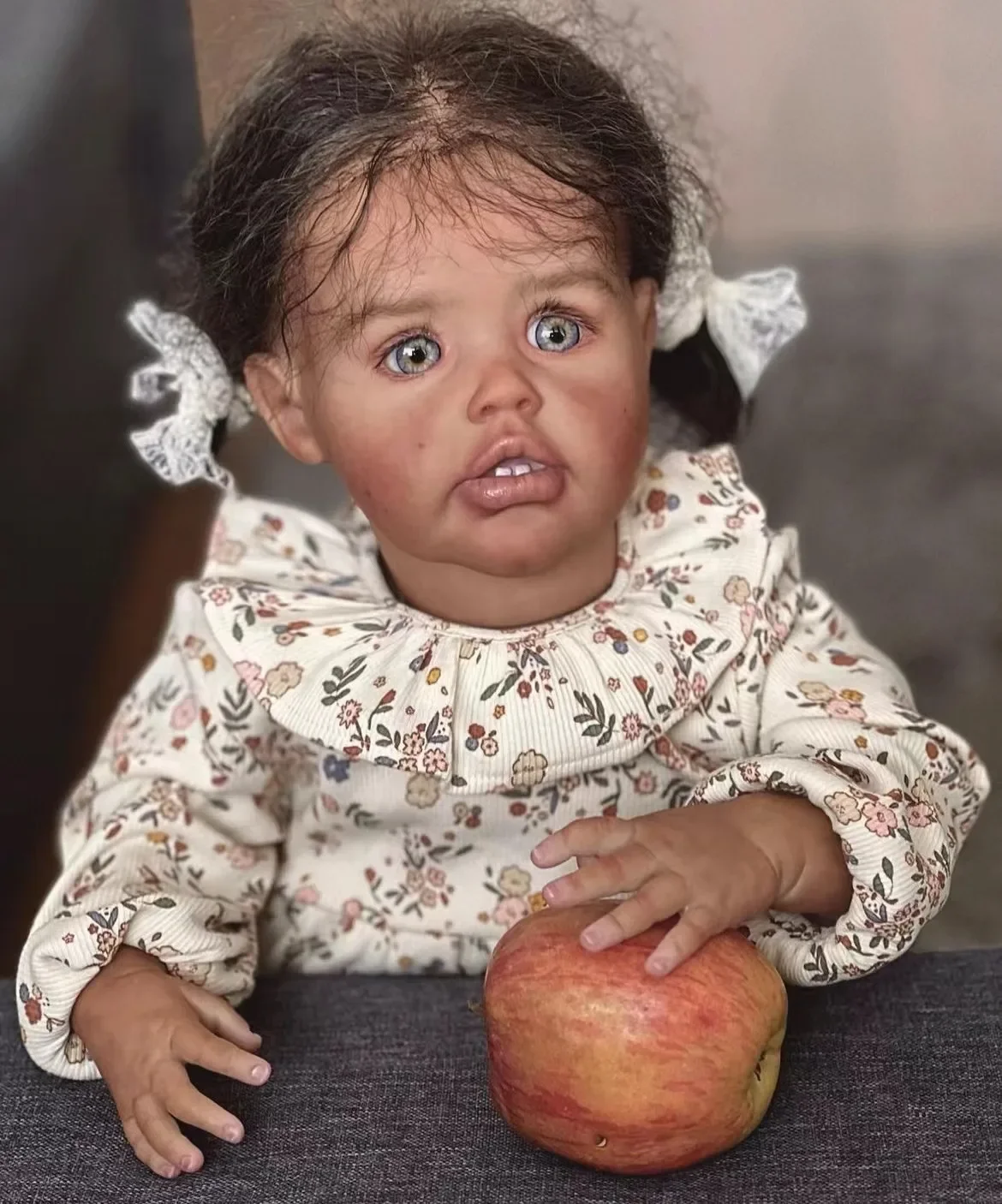 DLS مخصص محدود العرض 26 بوصة تولد من جديد الطفل ارييل رسمت عدة مع الشعر الجذور اليدوية الشوكولاته الجلد DIY جزء بواسطة الفنان