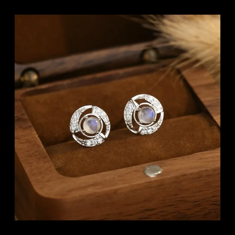 Ins حار بيع المجوهرات 925 الفضة زوبعة Moonstone وأقراط الأقراط أزياء المرأة الجديدة