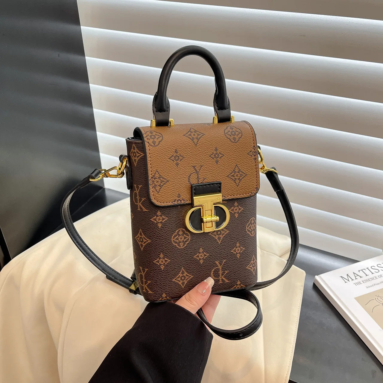 

2025 Women's Luxe Waist Bag, Versatile Crossbody Purse, Day to Night Shoulder Tote, Casual Sling Bag, Minimalist Top Handle Bag