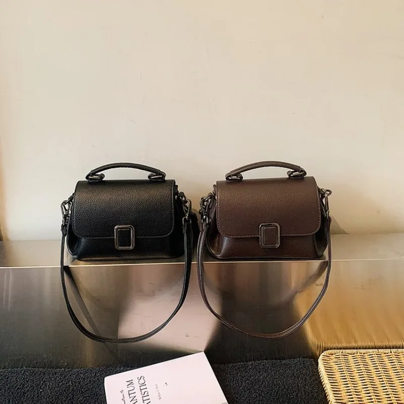 

Solid Color Commuter Designer Diaper Bag For Women Luxury Leather Tote Elegant Crossbody Bag Stylish