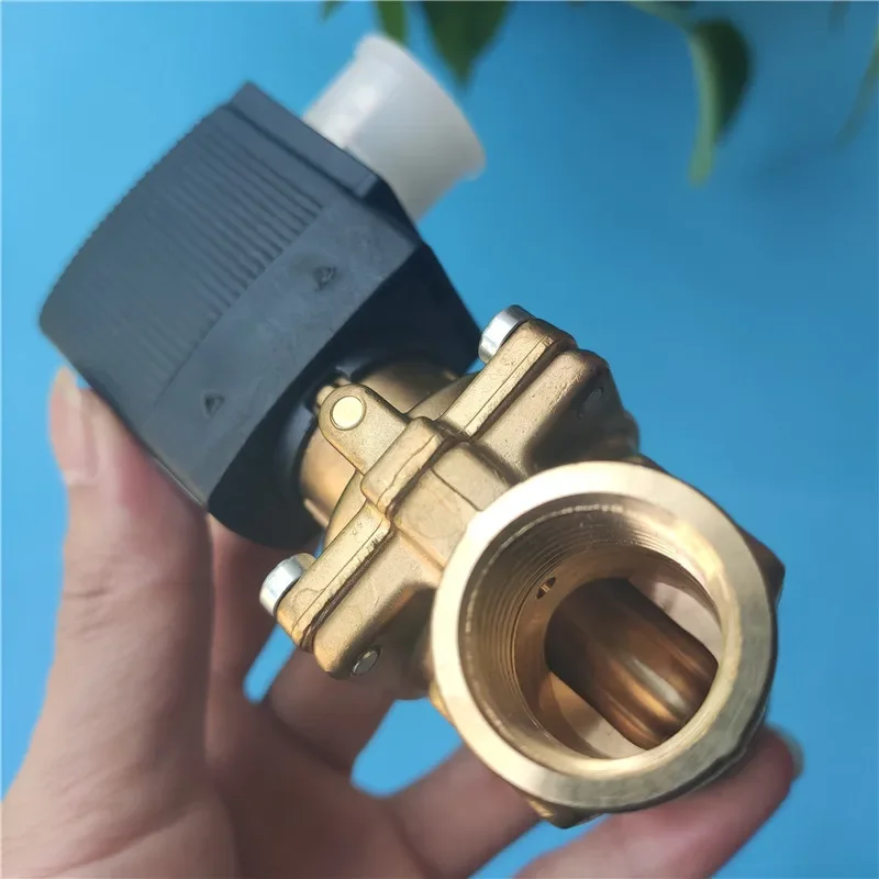 2025.4 Burkert6281EV صمام الملف اللولبي A 13.0 BNR G1/2 Bode Stock 00221844 0012218