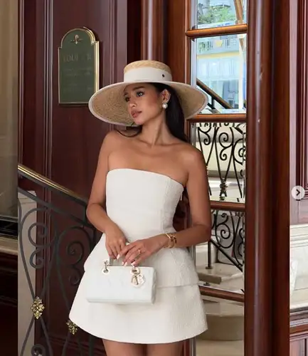 Imagen 2 del producto Sombrero de paja de verano estilo Hepburn, sombrero de sol francés elegante para mujer, sombrero de sol para viajes en la playa, cinta con lazo, sombrero de paja de ala ancha y parte superior plana 자