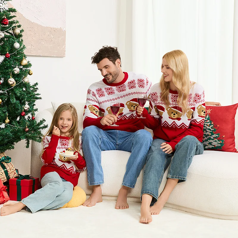 

Fashionable Snowflake Elk Bear Christmas Sweater Casual Parent-child Outfit Happy Party Family 2025 Autumn Winter New Sweater