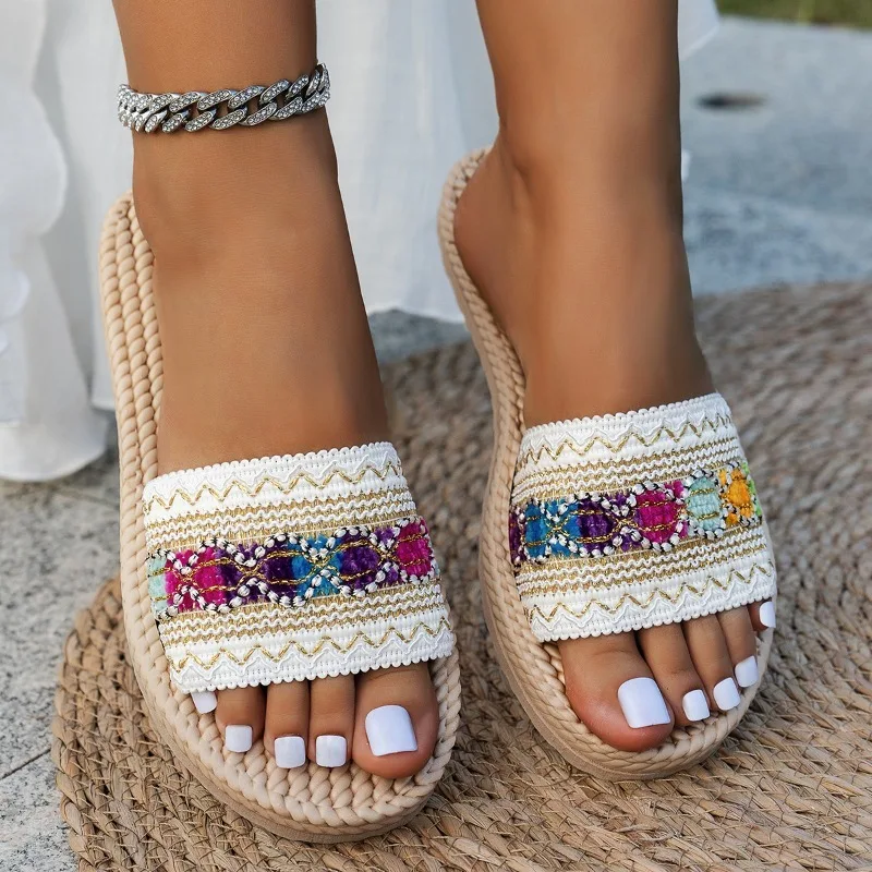 

Women Slippers Outdoor Flat Designer Shoes Women Large Size Bohemian Ethnic Sandals Fashion Tassel Beach Slippers Slides Women