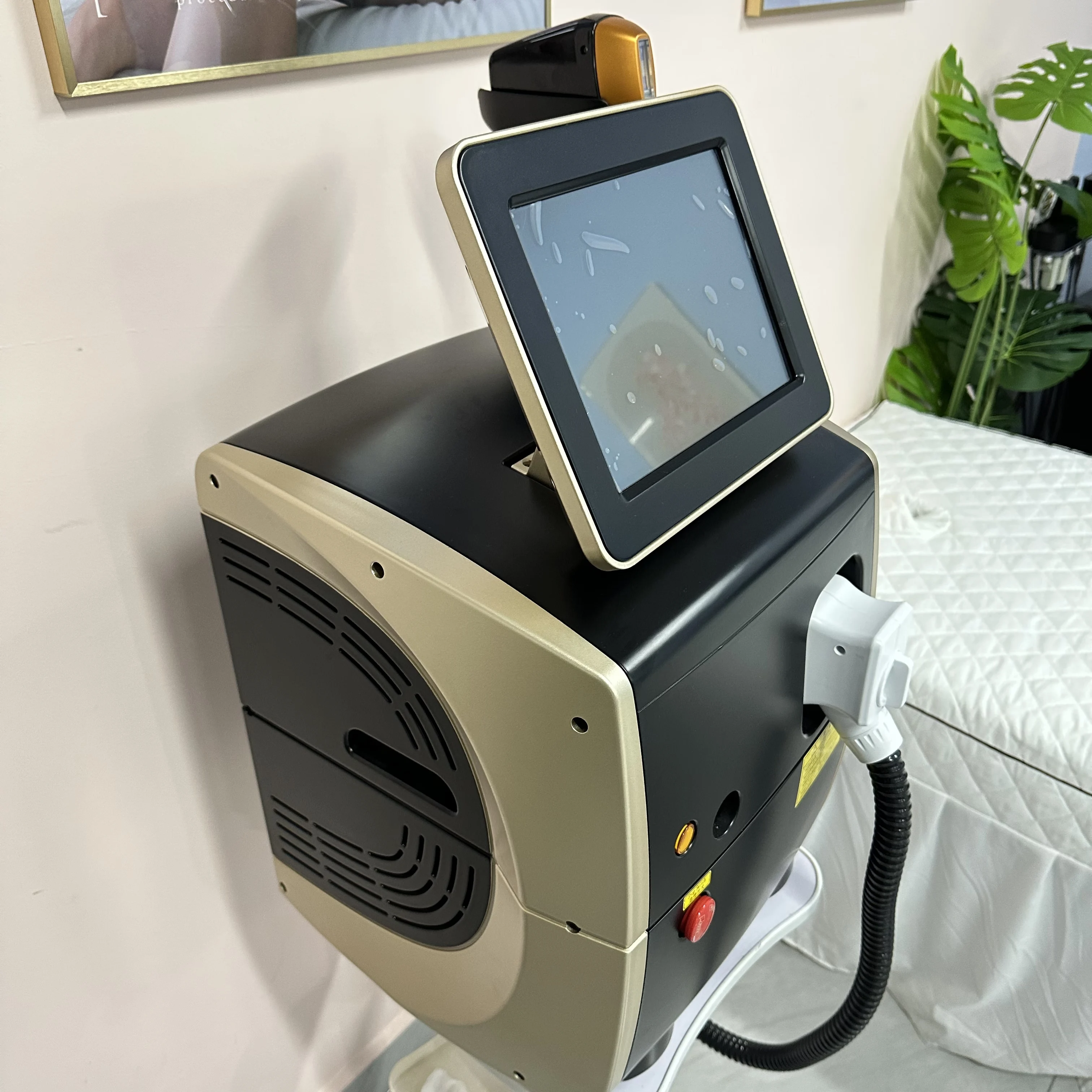 

808nm Diode Laser Hair Removal Machine For Salon Use With Painless Permanent Hair Removal And Skin Rejuvenation Ice Cooling