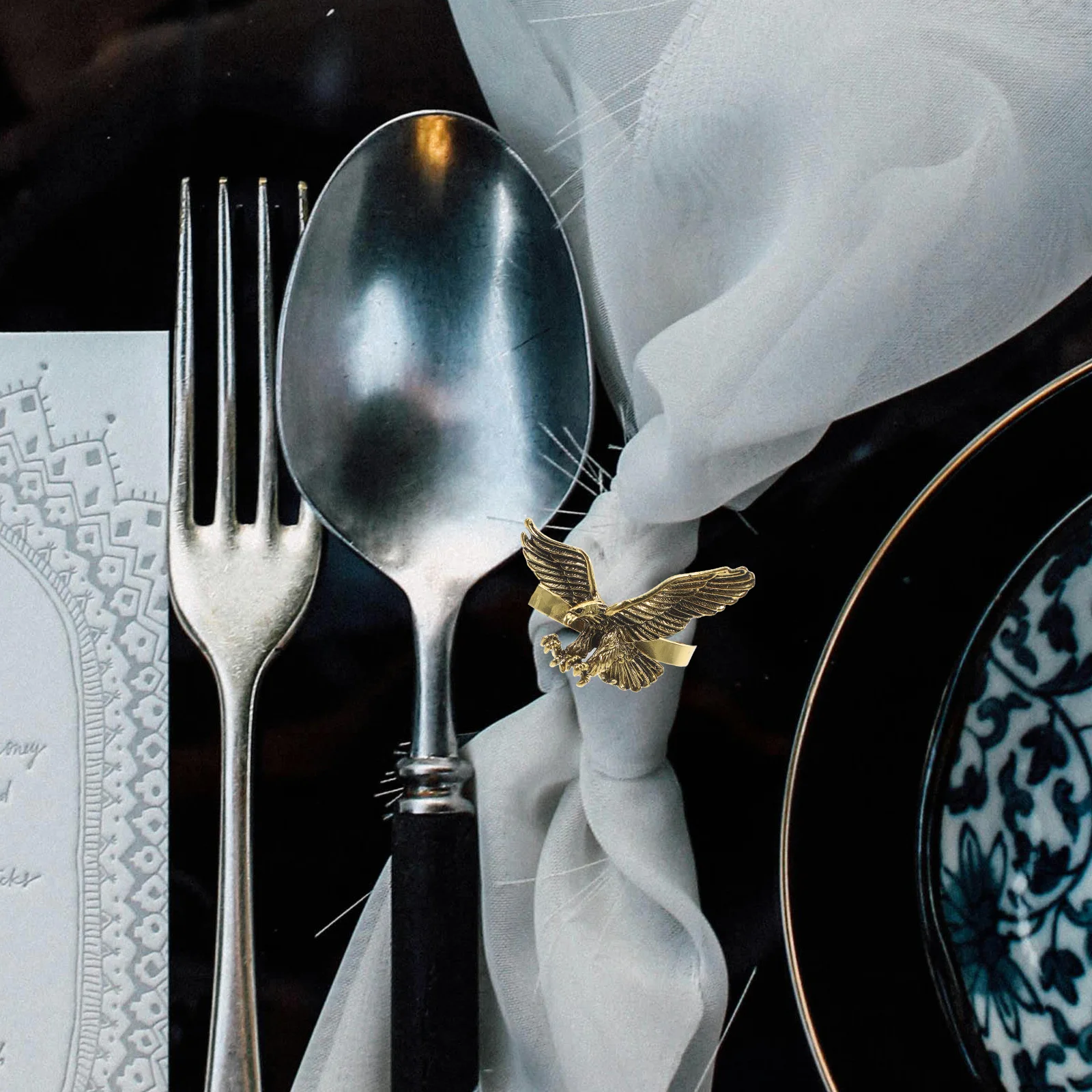 

4pcs Napkin Table Decoration For Weddings Rings Retro Secure Hold Wedding Table Decoration Serviette Ring Holder Set