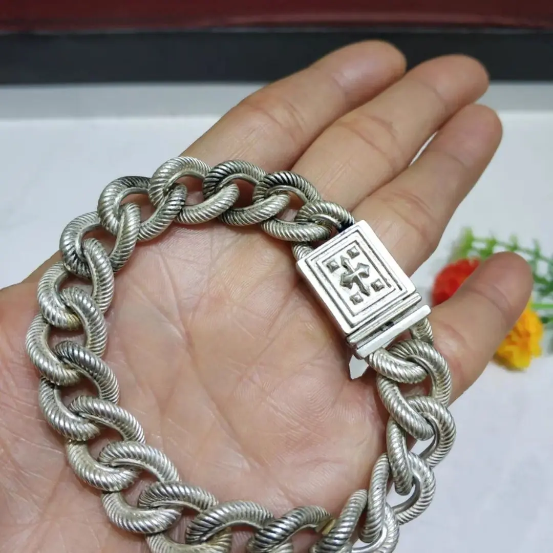 

Fashionable Personalized Tibetan Silver Bracelet Exquisite Workmanship for Men And Women Couples Pendant Jewelry