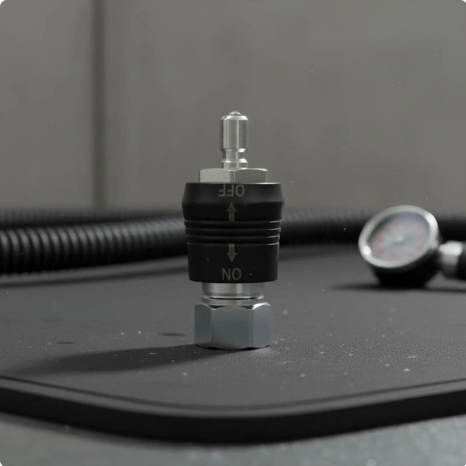 Diving Connector for Scuba Regulator Hose 9/16-18 UNF Quick Disconnect Valve Brass POM Material Underwater Diving Accessory