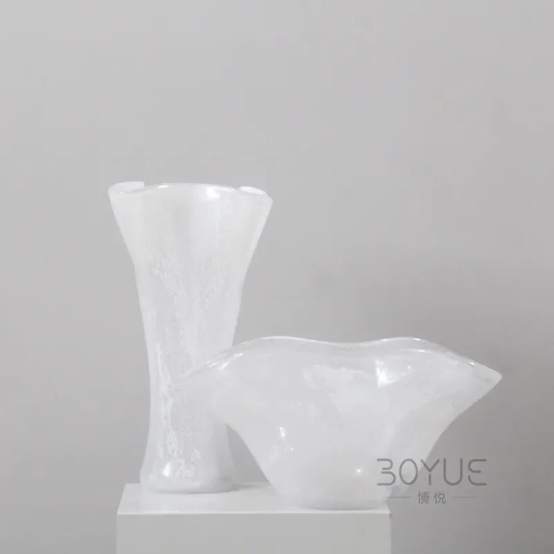Nordic White Ceramic Vase Irregular Glazed Flower Pot Modern Luxury Home Decor For Living Room Dried Flower Arrangement Hotel