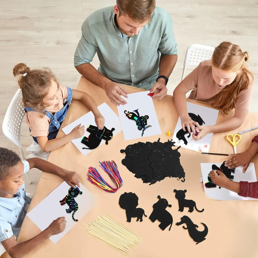 80 قطعة من بطاقات خدش حيوانات سفاري الغابة هدايا الحفلات الملونة البرية خدش اللوحة الورقية للأطفال لتقوم بها بنفسك مجموعة الحرف الفنية مع 80